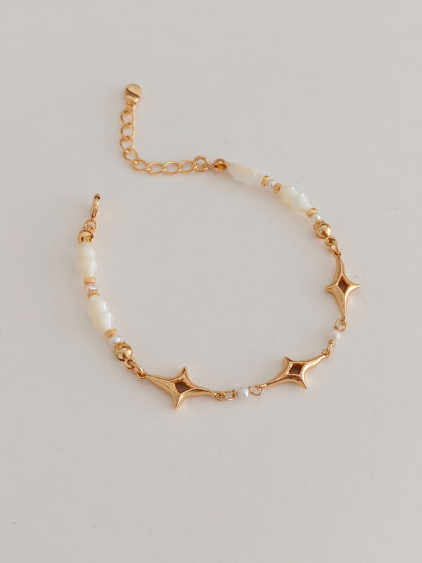 Gold Star Link Bracelet